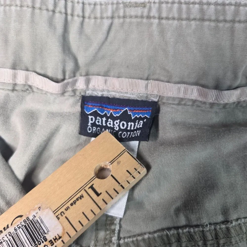 Patagonia Organic Cotton Cargo Shorts Men's Size 33 Khaki Hiking Utility